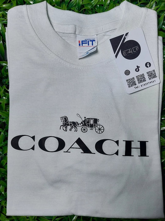 playera blanca Coach